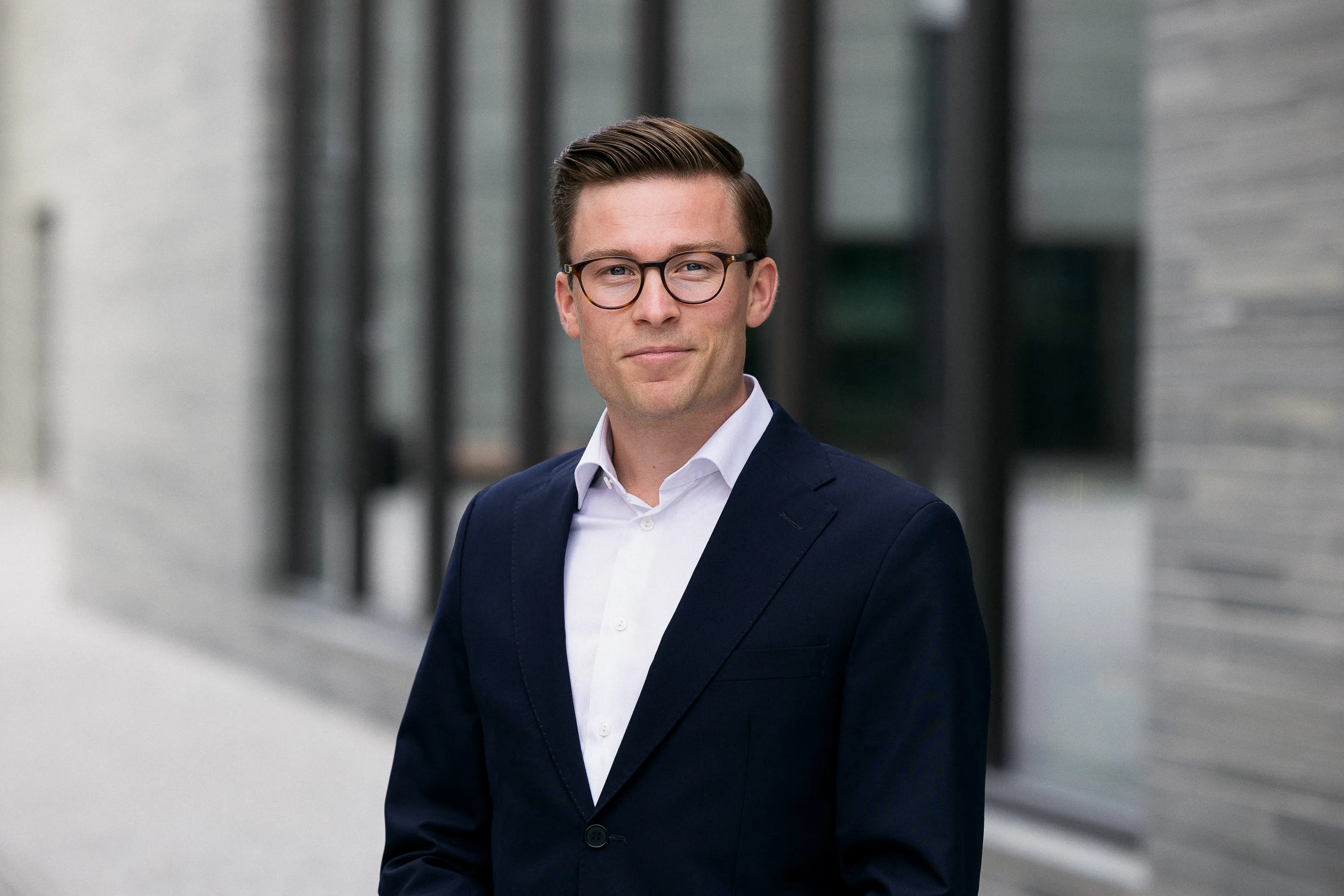 Ansattbilde utendørs til LinkedIn og presse, Oslo