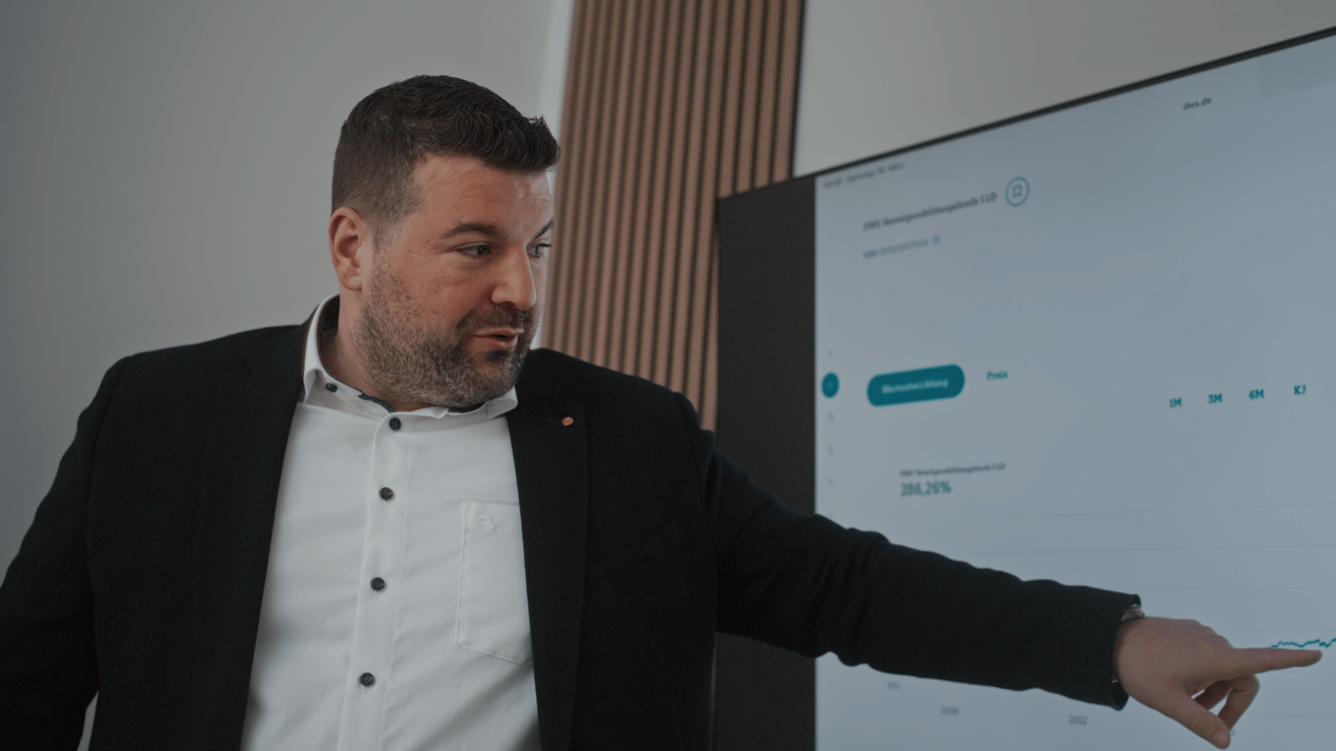 FilmKey Kunde DV AG im Büro 