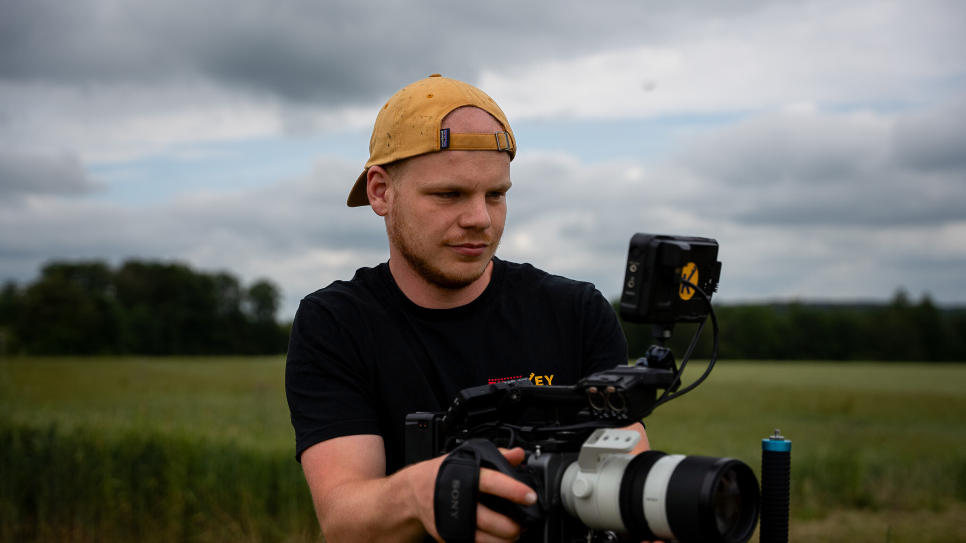 Titelbild zum Ratgeber: Videos im Marketing richtig einsetzen