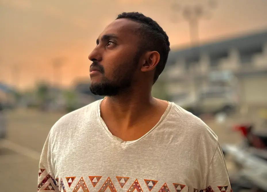 Conseiller client de Gethumancall prie pour que l'IRAN va mieux