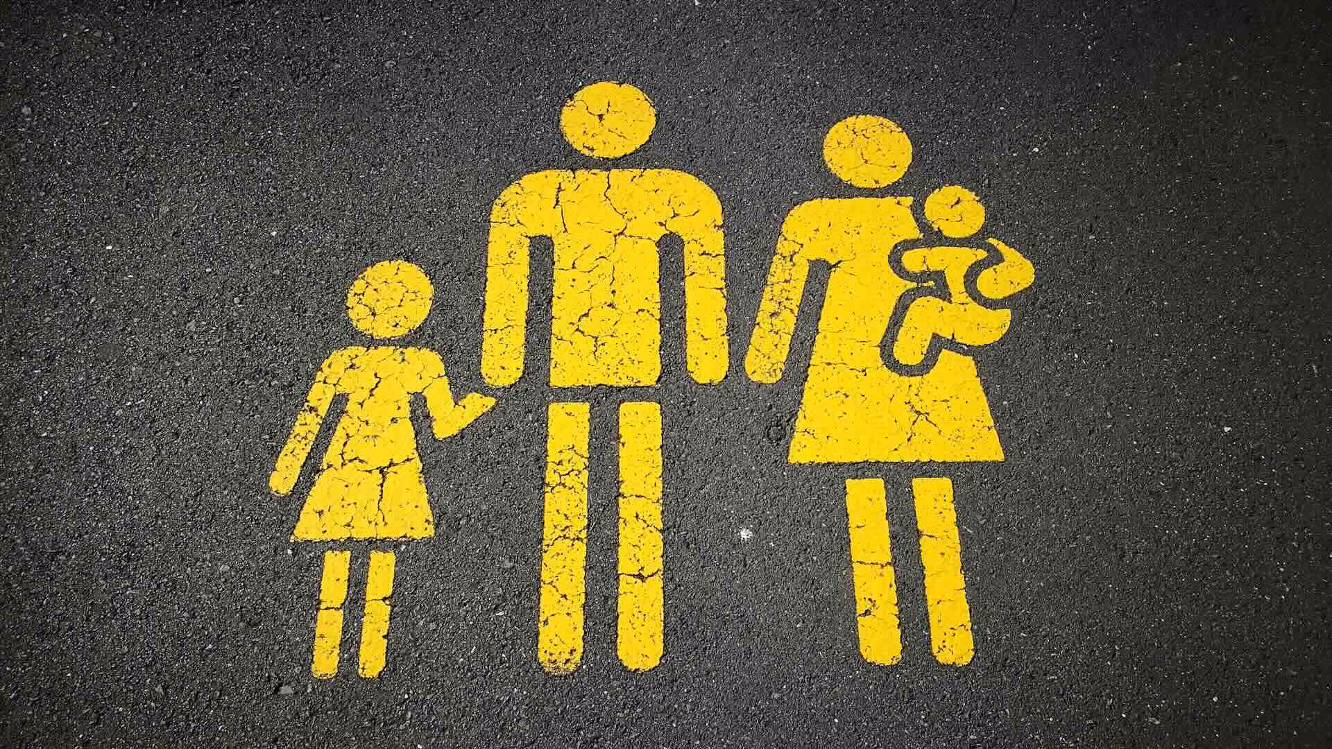 cómo se crean los esterotipos y roles de género