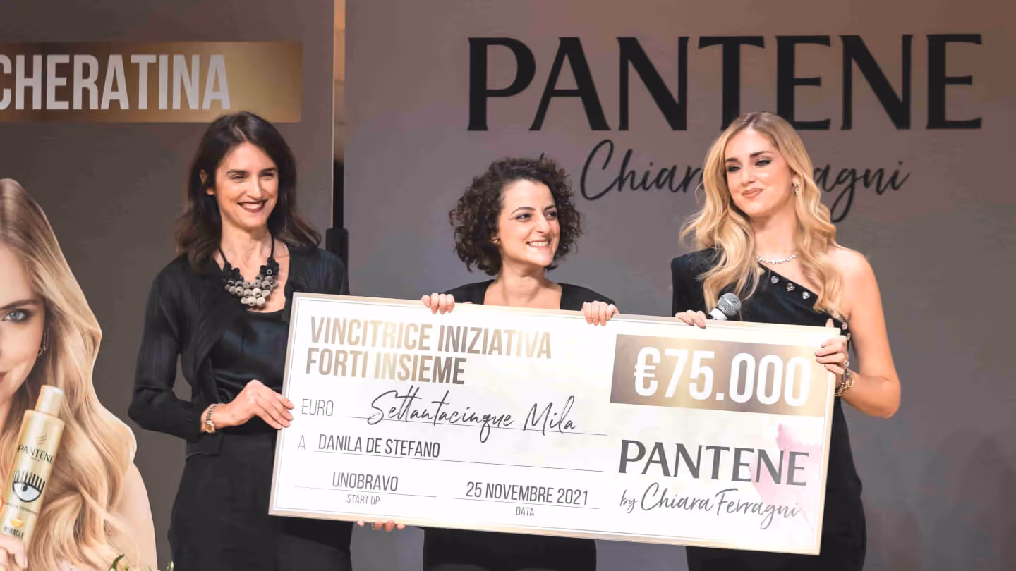 Unobravo vince Forti insieme, l’iniziativa promossa da Chiara Ferragni e Pantene