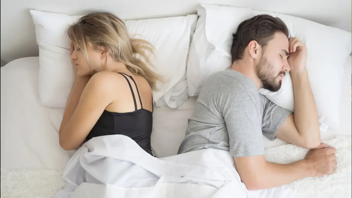 Non avere voglia di fare l'amore con il partner: cos'è il silenzio sessuale e come ritrovare l'intimità