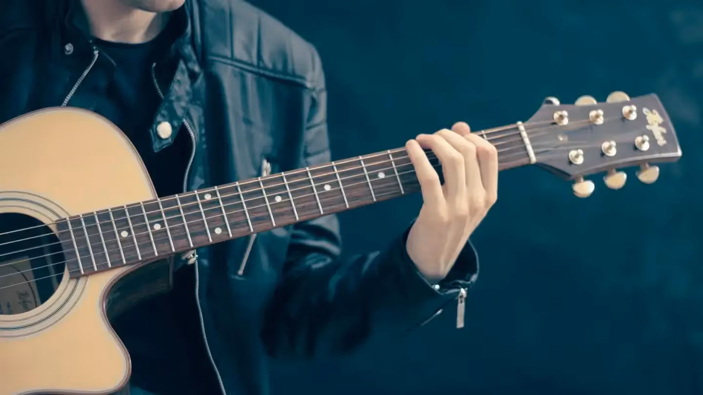 Sanremo visto dal lettino: la psicologia tra gli spartiti