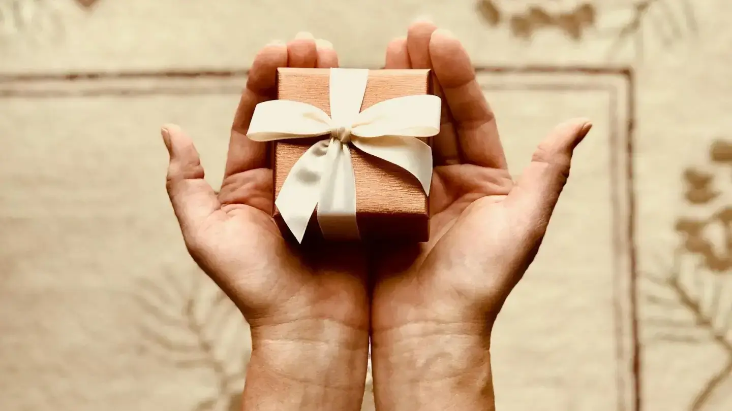 I regali nella relazione terapeutica: intervista a Catello Parmentola