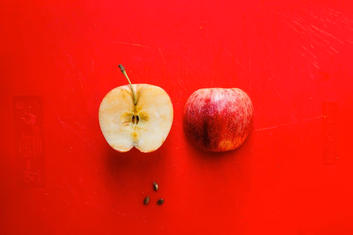 L'illusione della completezza: il falso mito della metà della mela