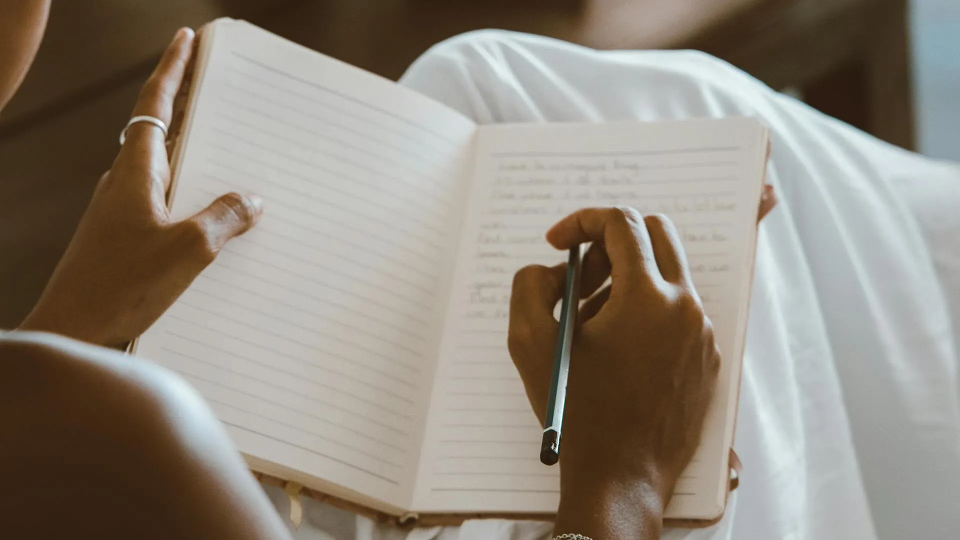 beneficios de escribir un diario personal