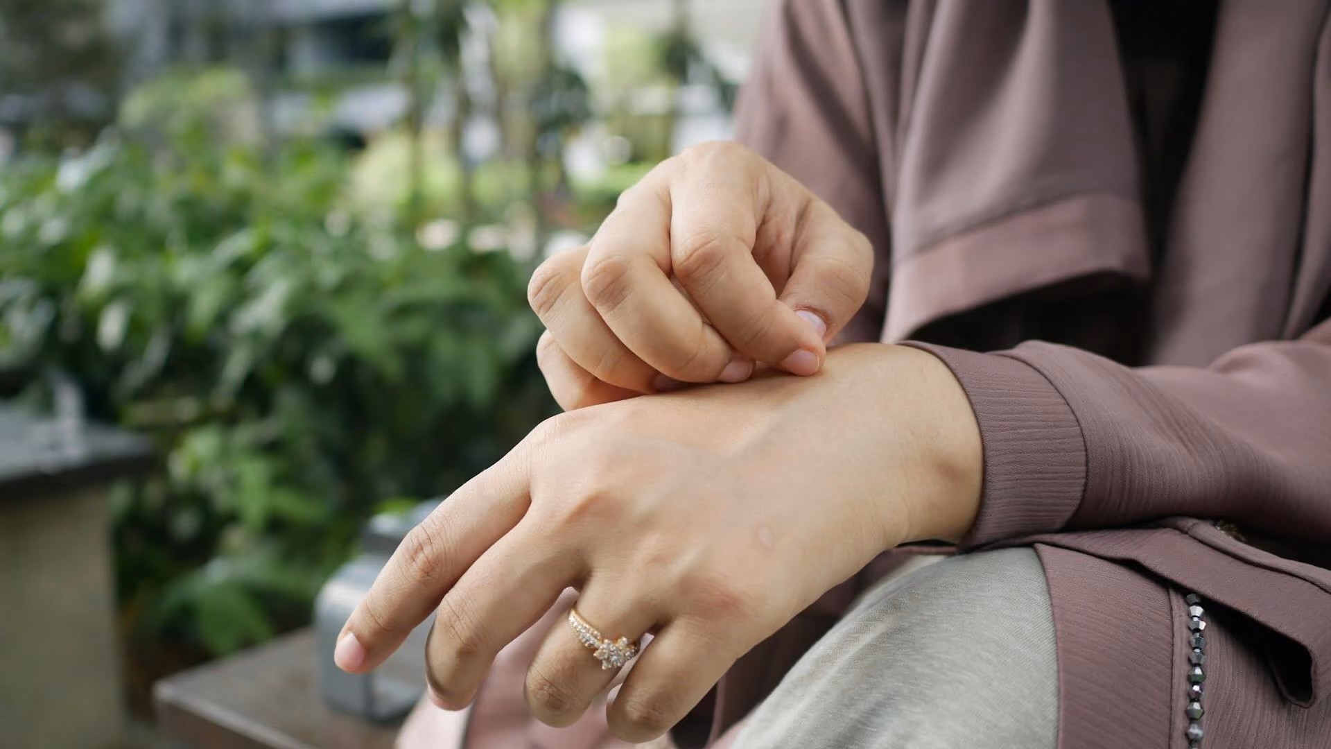 Orticaria da stress: quando la pelle parla per te