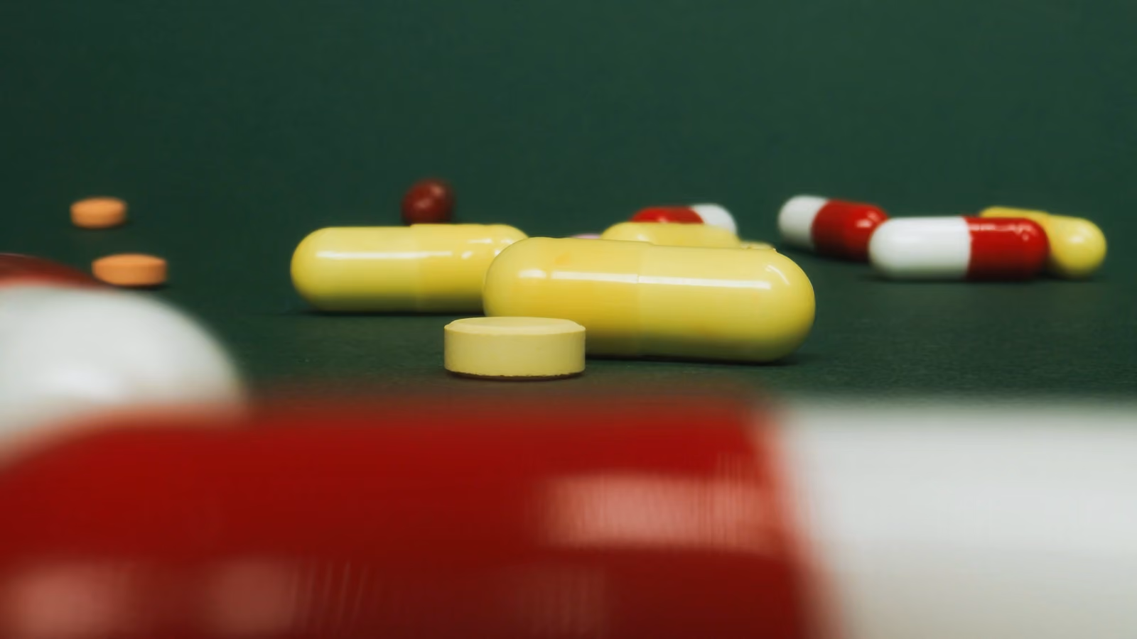 Tavor: a cosa serve, rischio dipendenza e psicoterapia