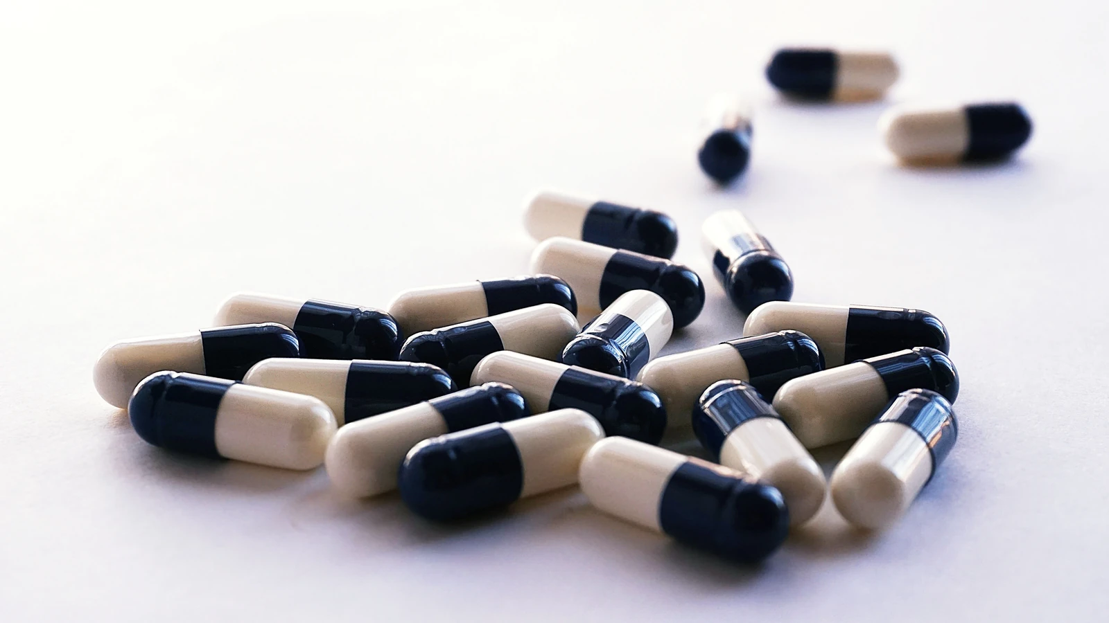 Anafranil per il DOC: effetti, rischi e ruolo della psicoterapia