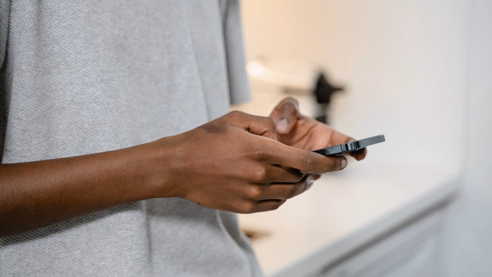 Nomofobia: cos'è e come affrontare la paura di restare senza smartphone