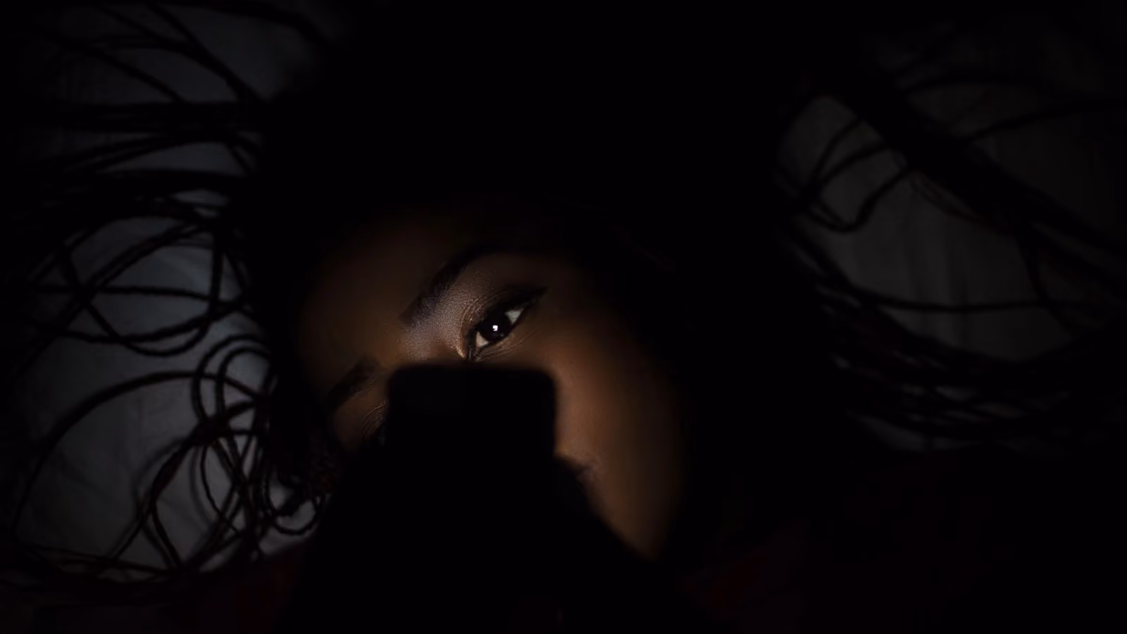 Revenge Bedtime Procrastination: perché rimandiamo il sonno anche quando siamo esausti