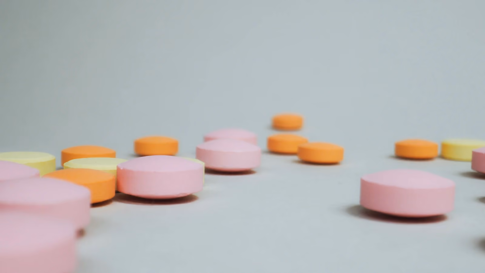 Bromazepam: a cosa serve, avvertenze e rischio di dipendenza