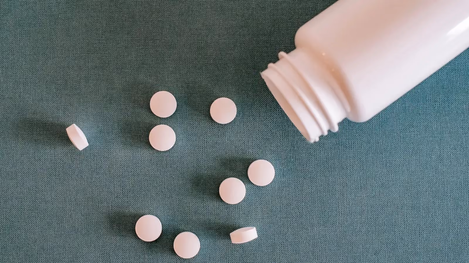 Lorazepam: a cosa serve, rischio dipendenza e il ruolo della psicoterapia