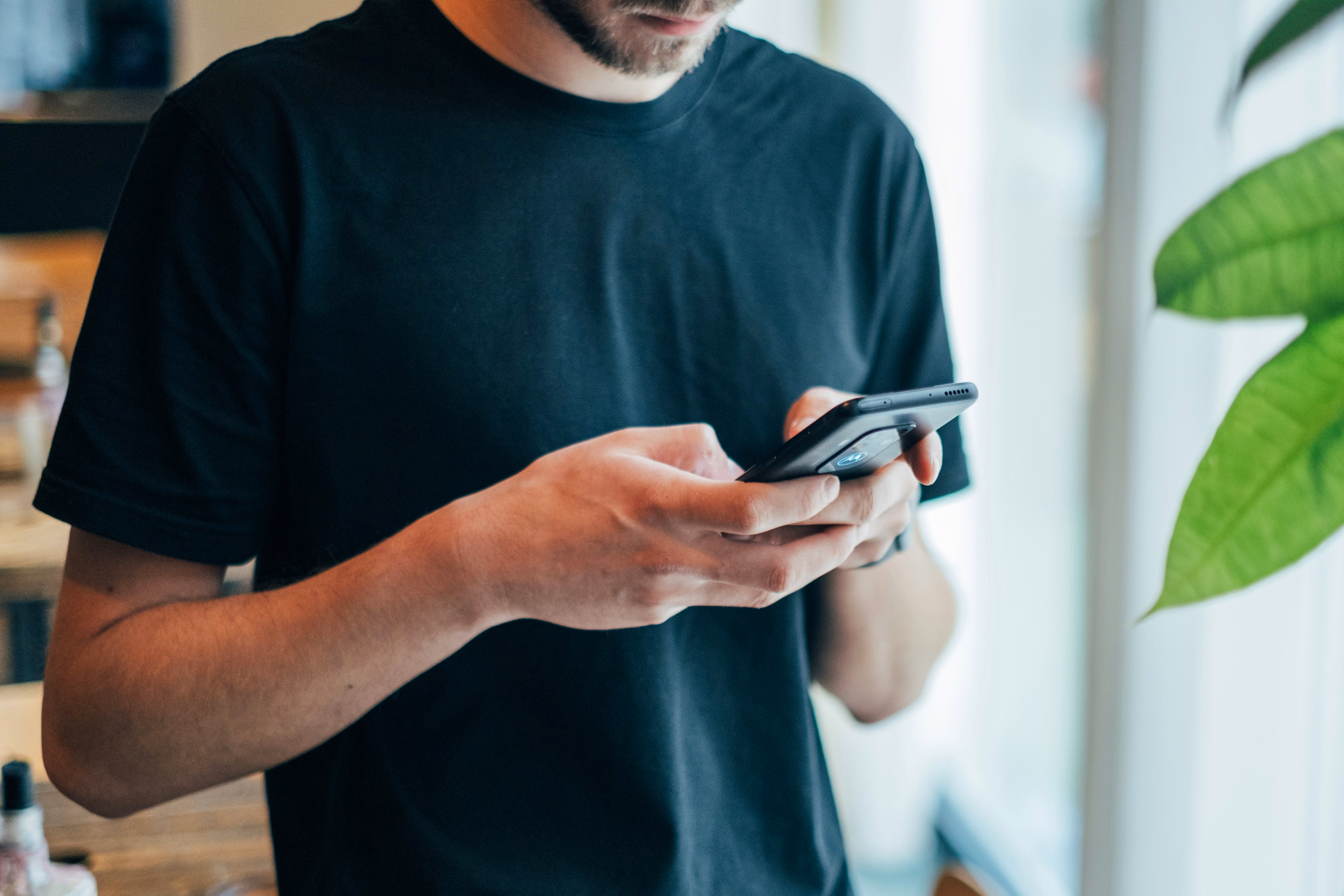 Ghosting, breadcrumbing e situationship: un'analisi clinica della comunicazione nel dating moderno in Italia