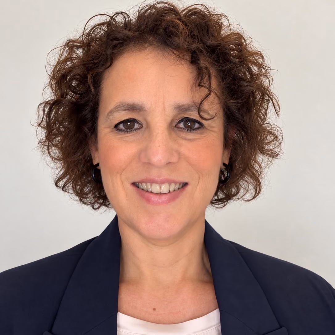 Fauzia Davite