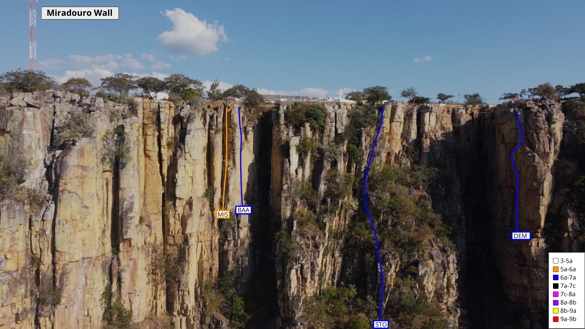 Wall directly below Miradouro restaurant and the viewpoint