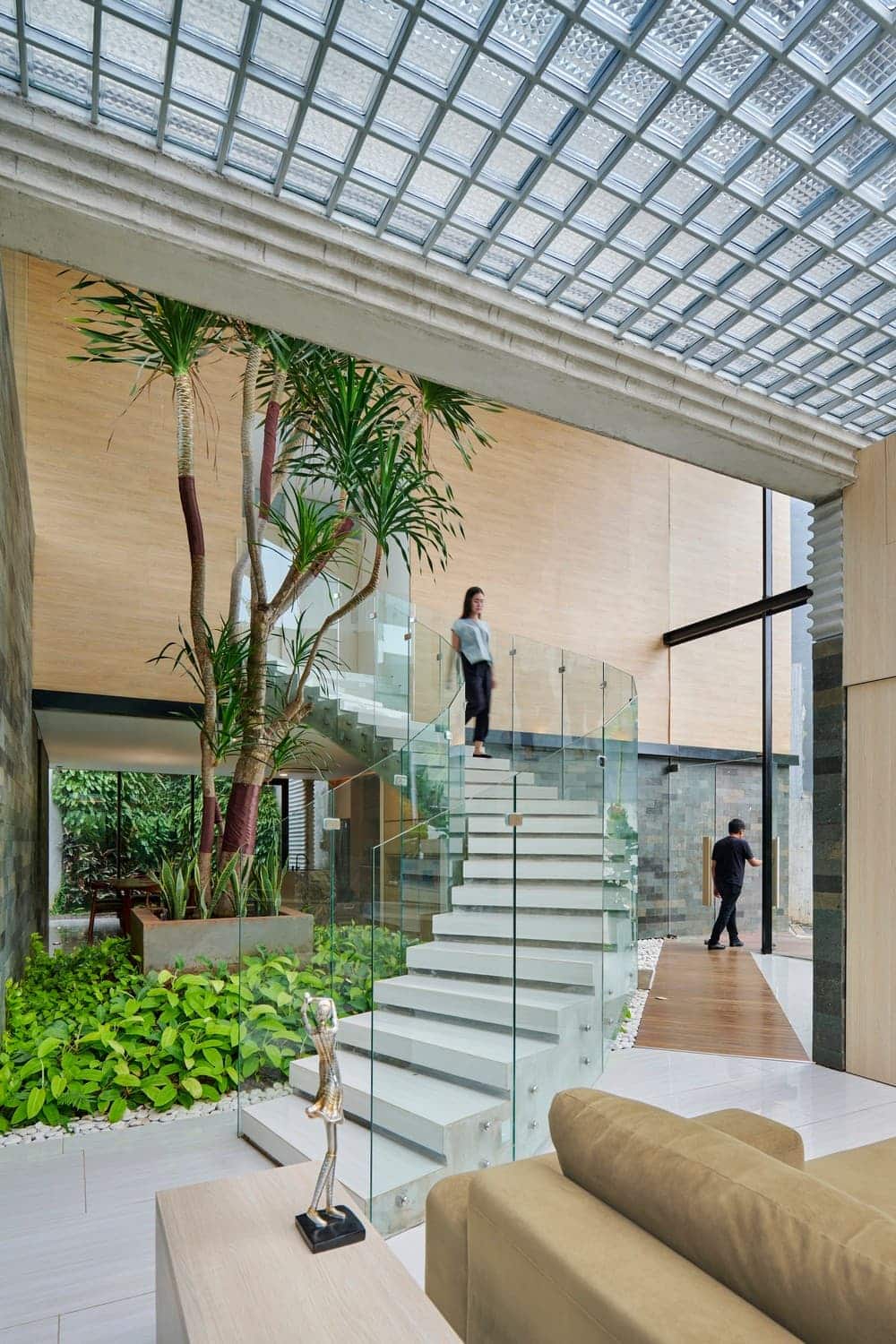 Nhà Bernaung, Indonesia / RAD+ar