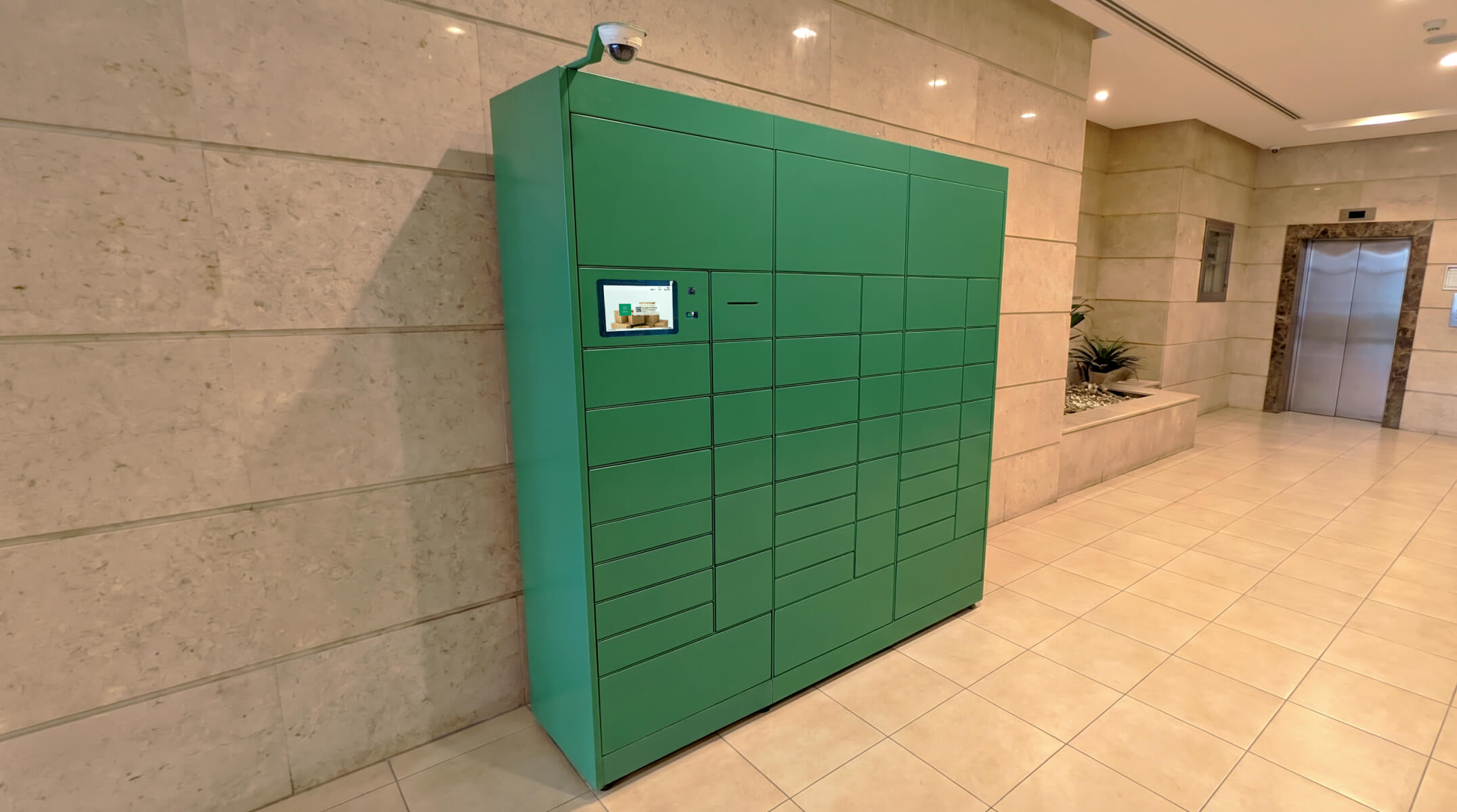 Active cooling protecting locker electronics in 40°C-plus desert conditions
