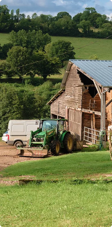 Ferme et tracteur