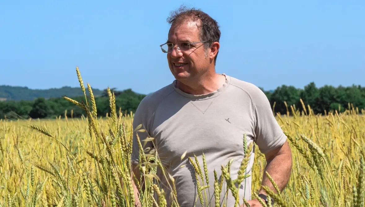 Rémi, installé sur la ferme de Montépreux avec FEVE