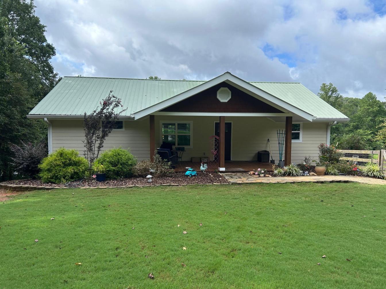 MI Vinyl Windows with New Nichiha Shake Siding Installation - Cleveland, GA