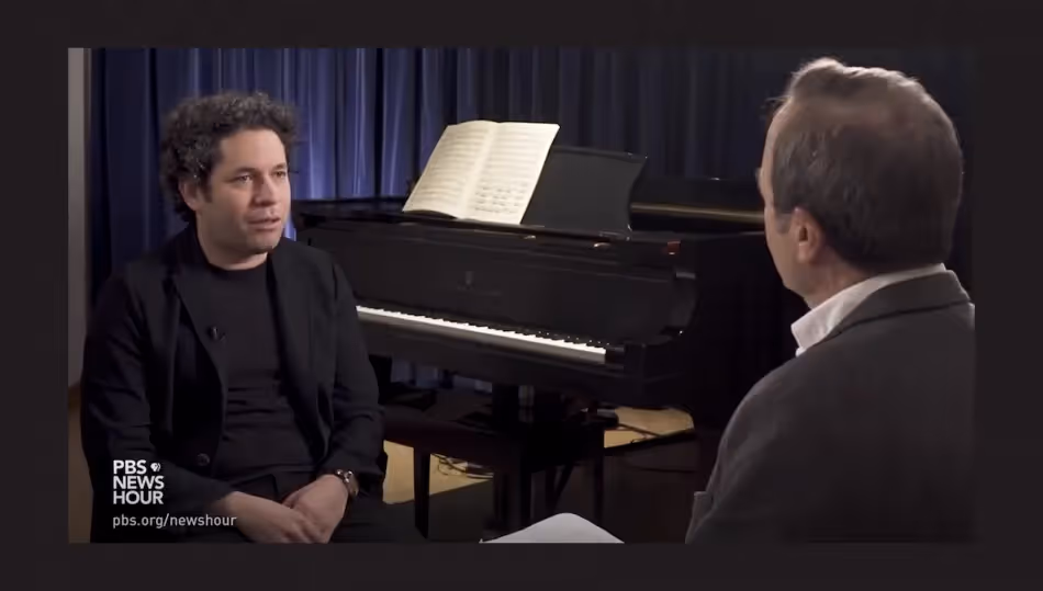 Este director de orquesta quiere que rechaces una visión "elitista" de la sinfonía