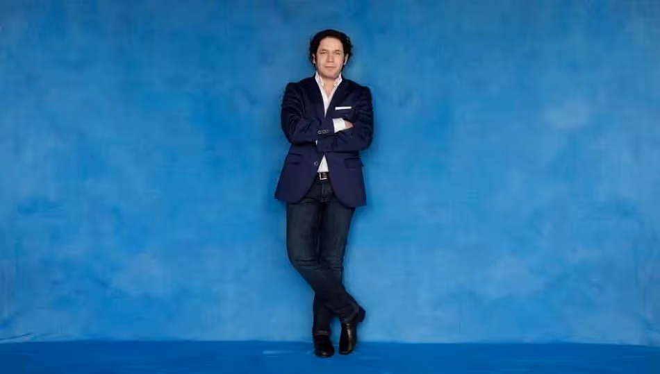 Gustavo Dudamel reflexiona sobre la música, la arquitectura y su ciudad de adopción