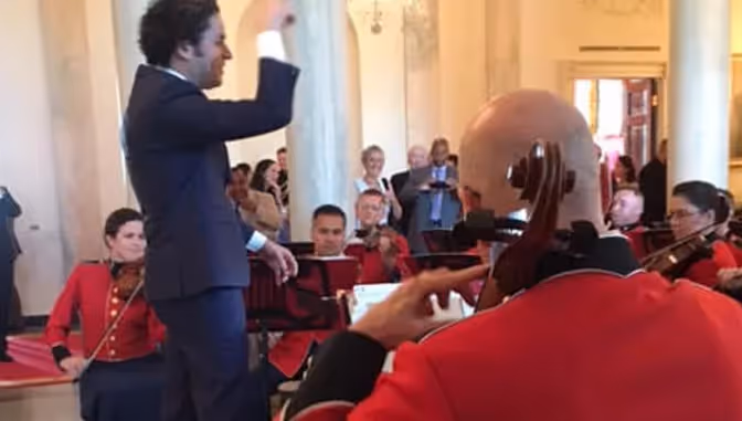 How Gustavo Dudamel made his impromptu conducting debut at the White House