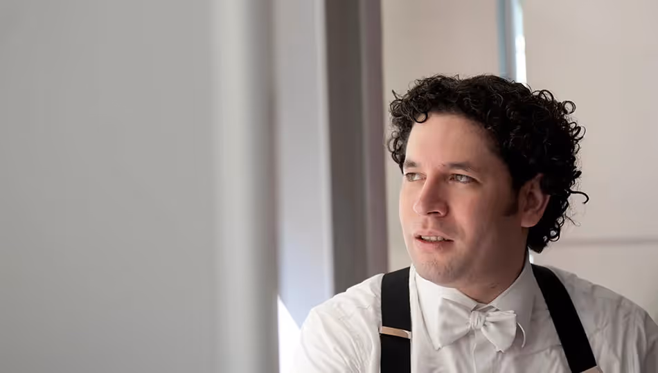 Conducción clásica: La Filarmónica de Los Ángeles gana a Gustavo Dudamel