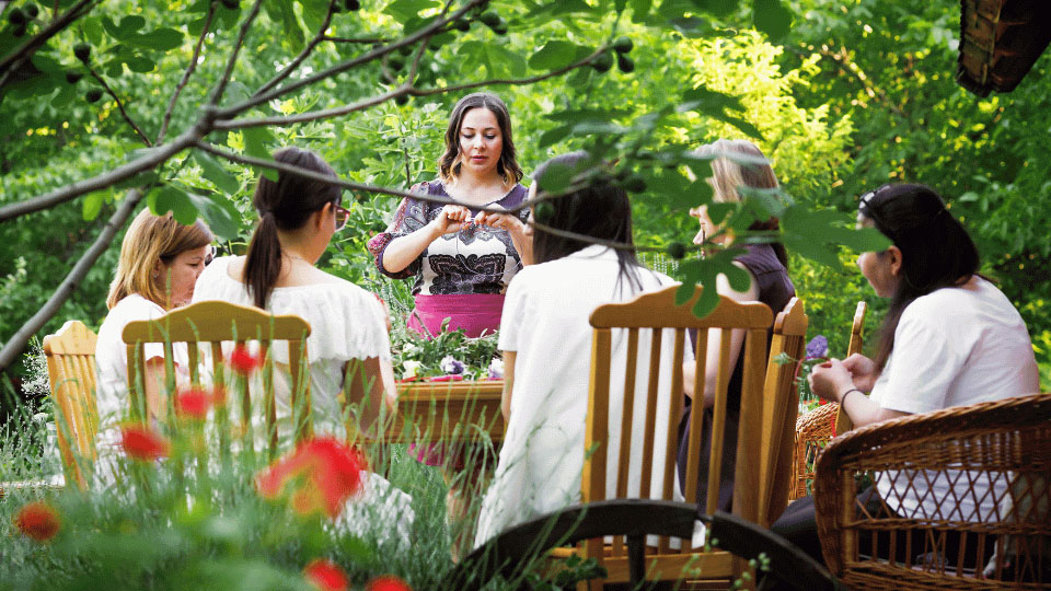 Why Community-Centric Messaging Wins in 2026