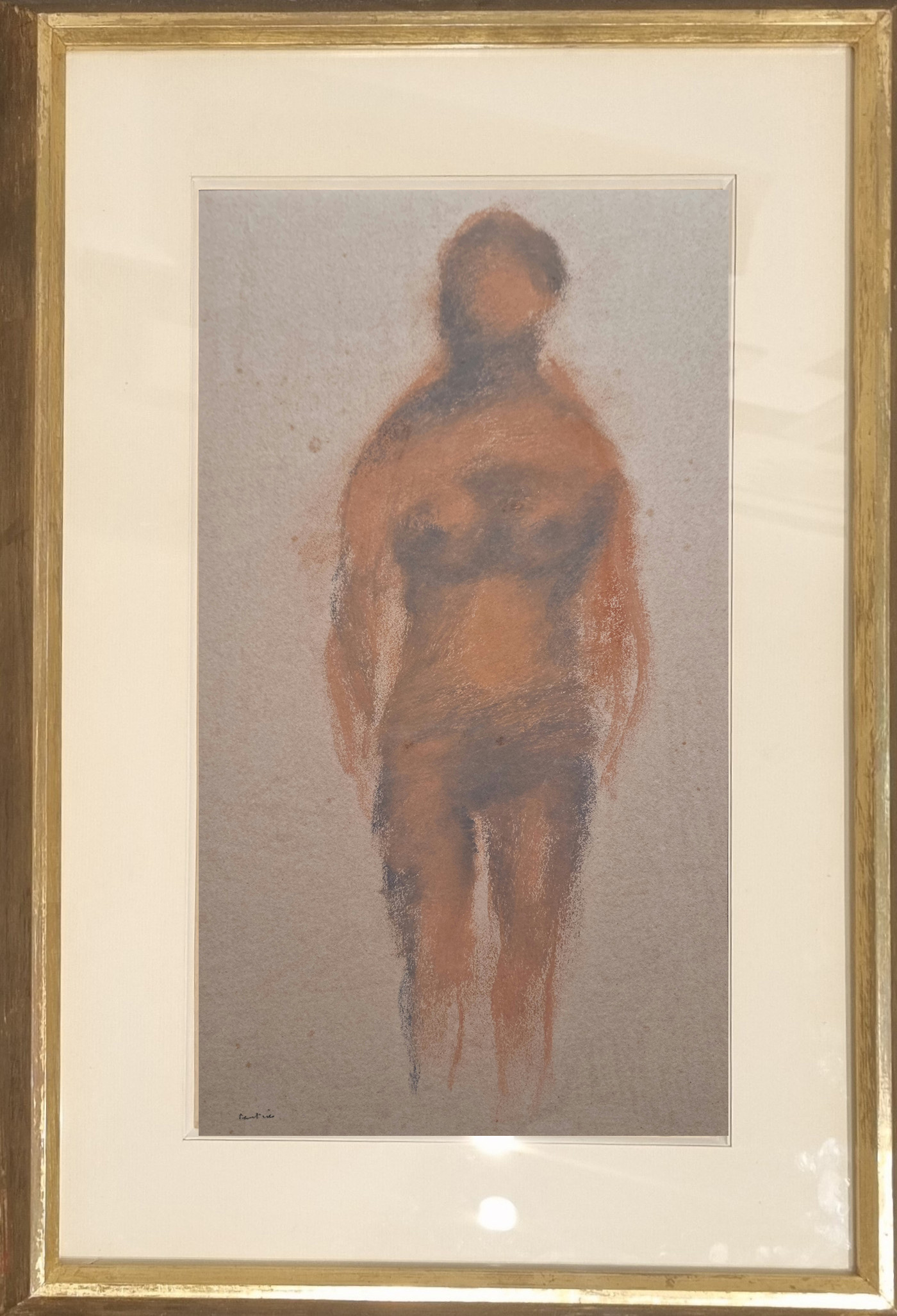 Jean Fautrier, Nu debout orange, 1928 — peinture authentifiée encadrée présentée par la Galerie AB Agnès Aittouares à Paris. Figure humaine dans des tons chauds, mise en valeur par un cadre élégant qui souligne la force sculpturale et la sensibilité tactile caractéristiques de l’art moderne français du XXe siècle.