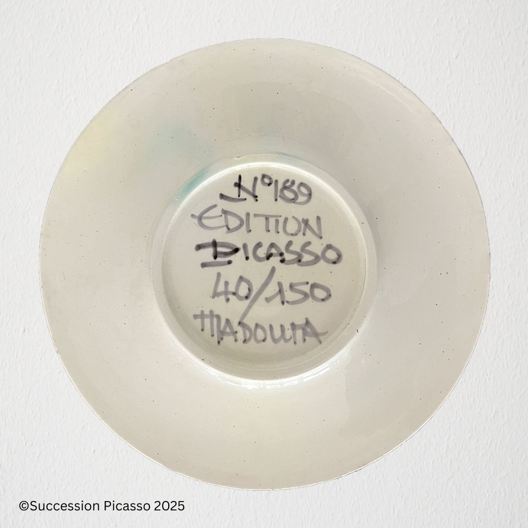 Plate with face by Picasso back Modern Art Modern Art Exhibition Expo Paris FAB Fine Arts la Biennale Galerie AB Artiste Investment Paris Exhibition Exhibition