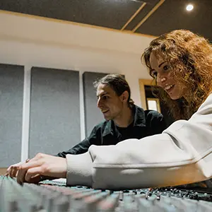 students mixing