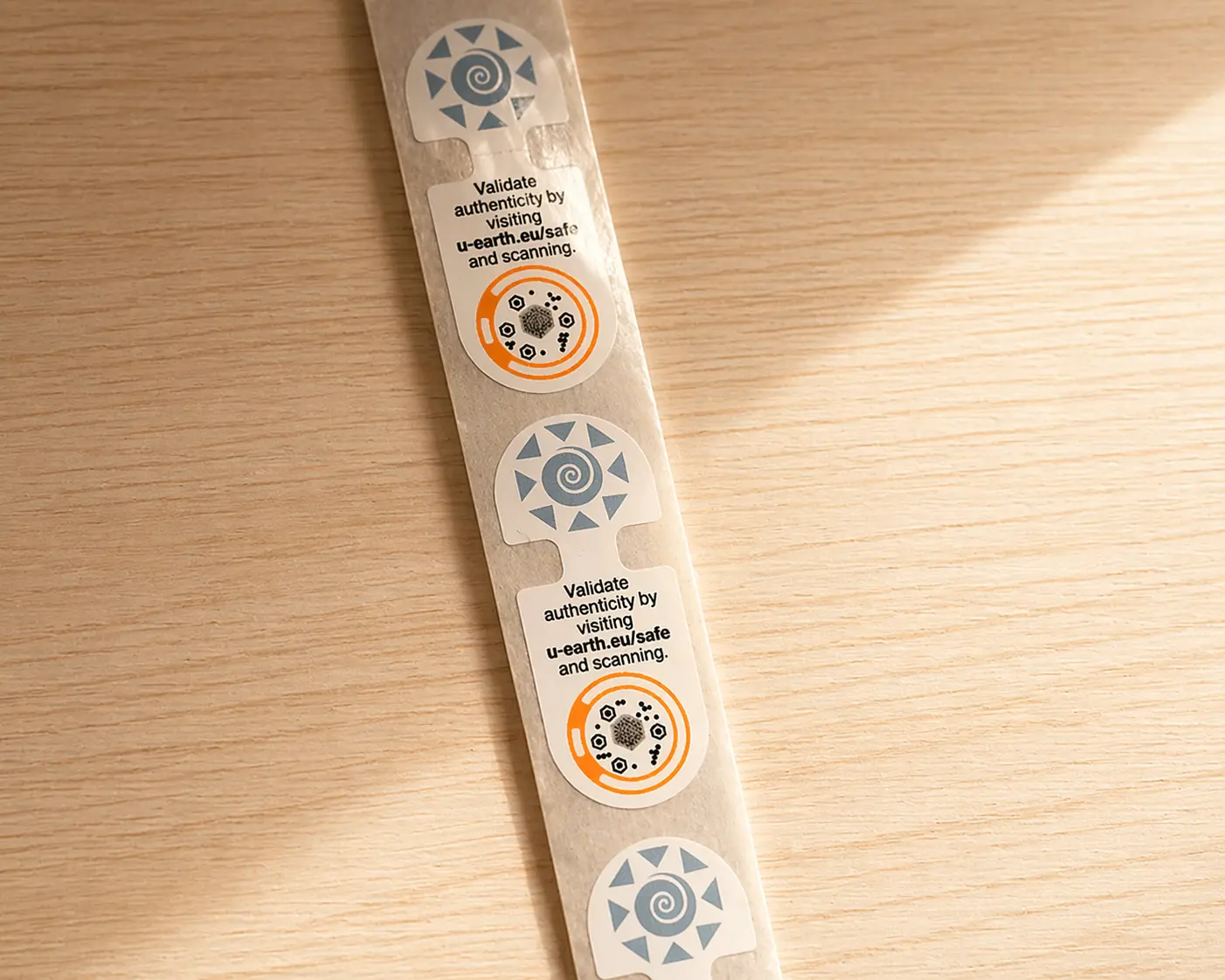 Close-up of Noise Print label with U-Earth logo