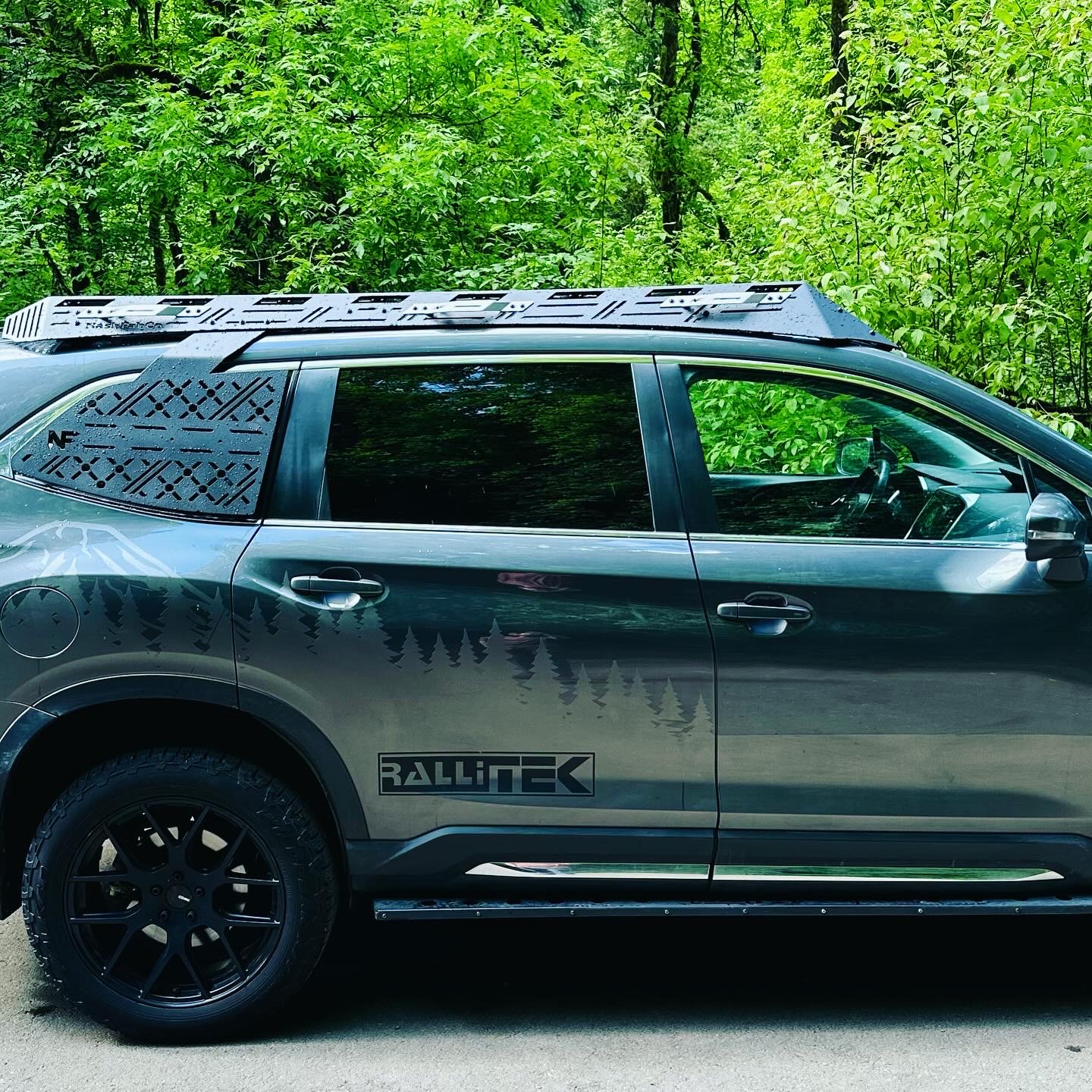 Overland Subaru Ascent with sleek all aluminum roof rack