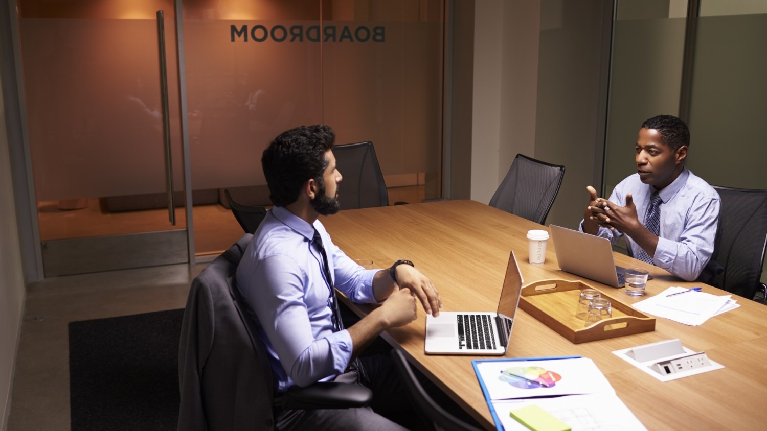 Corporate Minutes vs Meeting Notes: What Leaders Often Confuse