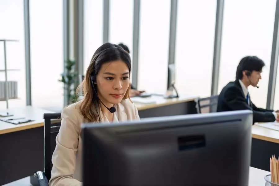 How to Choose the Right Call Center Service Provider for Real Estate Agents
