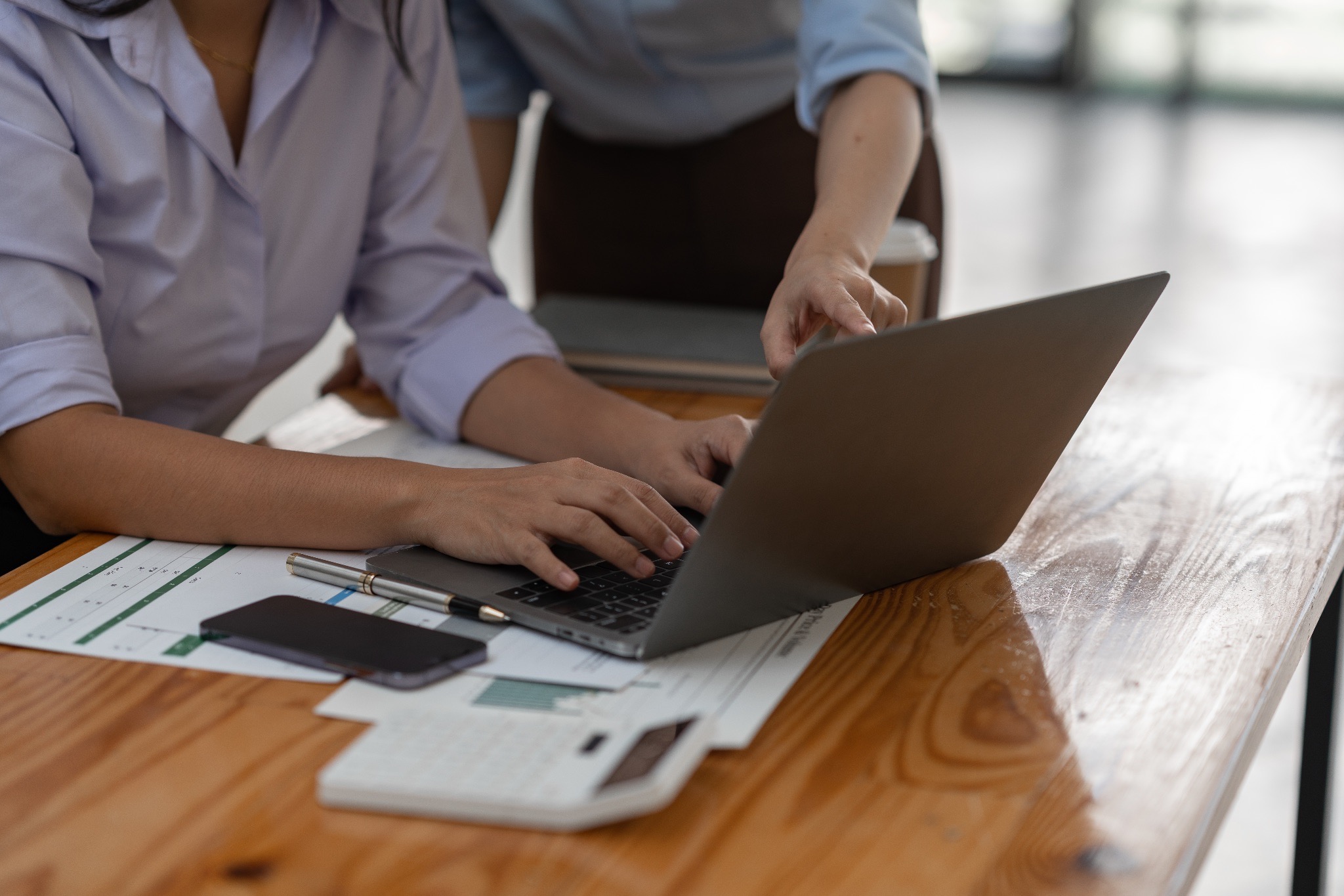 B2B buyer research, sales pipeline velocity, pre-call trust building, B2B conversion benchmarks, sales cycle length optimization, win rate improvement, demand capture strategy