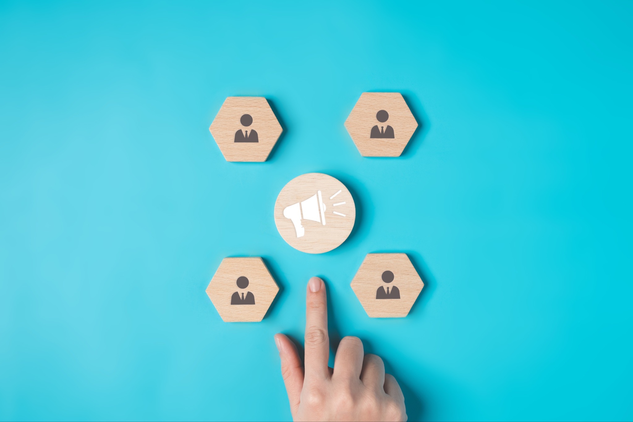 low friction call to action, sales outreach messaging icons, prospect engagement strategy, cold email CTA visual, sales communication framework, targeted messaging icons, outreach engagement diagram