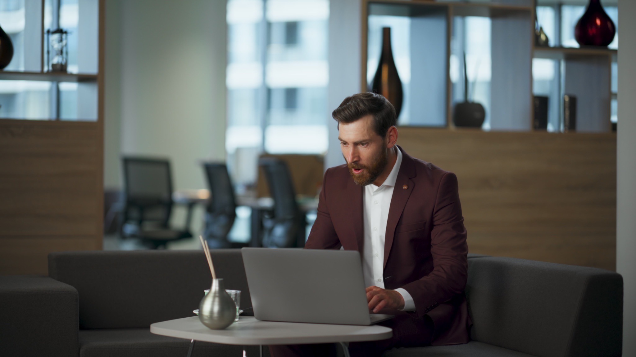 B2B marketing metrics tracking, demand generation analytics review, sales and marketing professional, pipeline metrics analysis, qualified lead rate discussion, marketing performance review, revenue metrics tracking