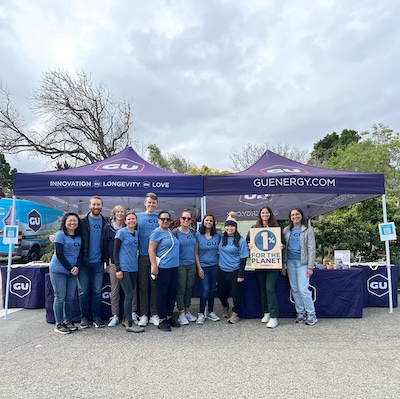 The GU Energy Labs team volunteering together.