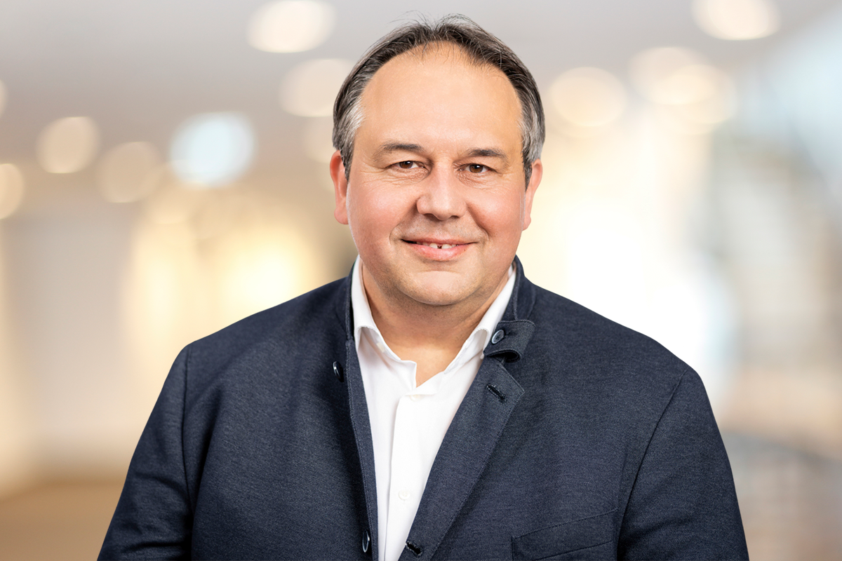 Dr. Nicolas Schwank
