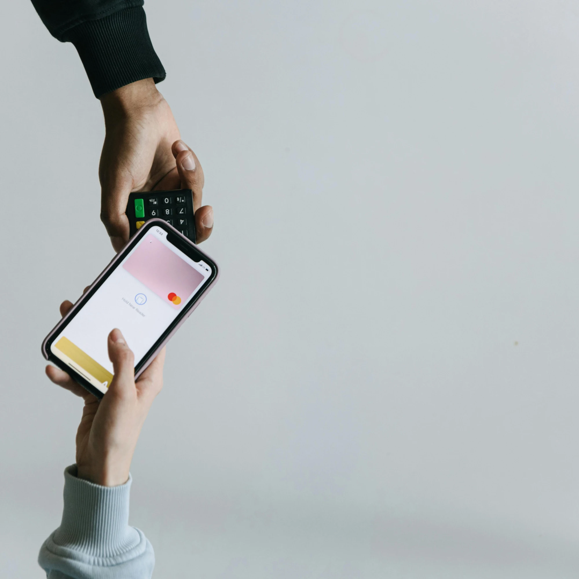 The contactless revolution: transformation of payments and the food & beverage hospitality industry 