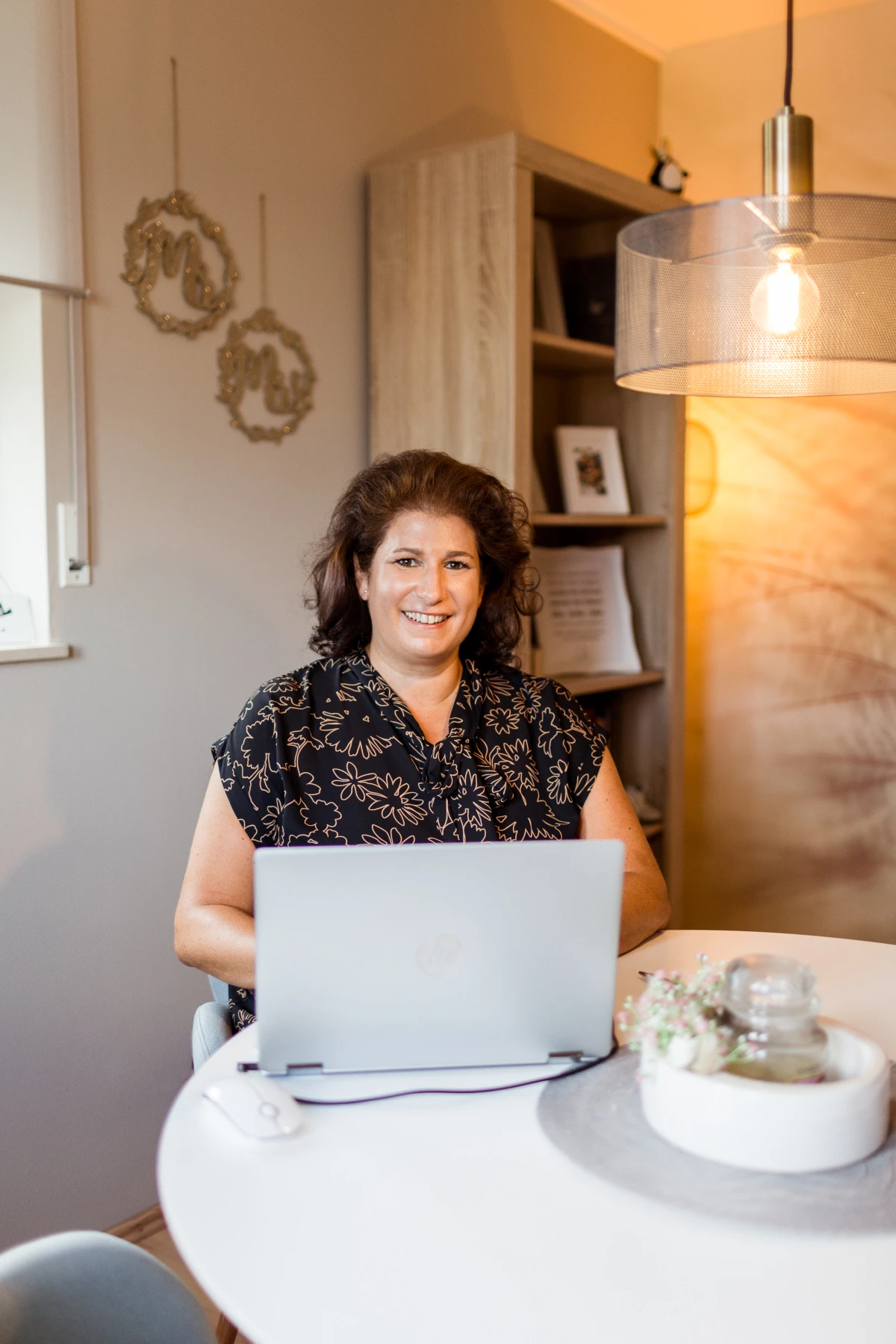 Frauen mit Laptop von Freie Rednerin
