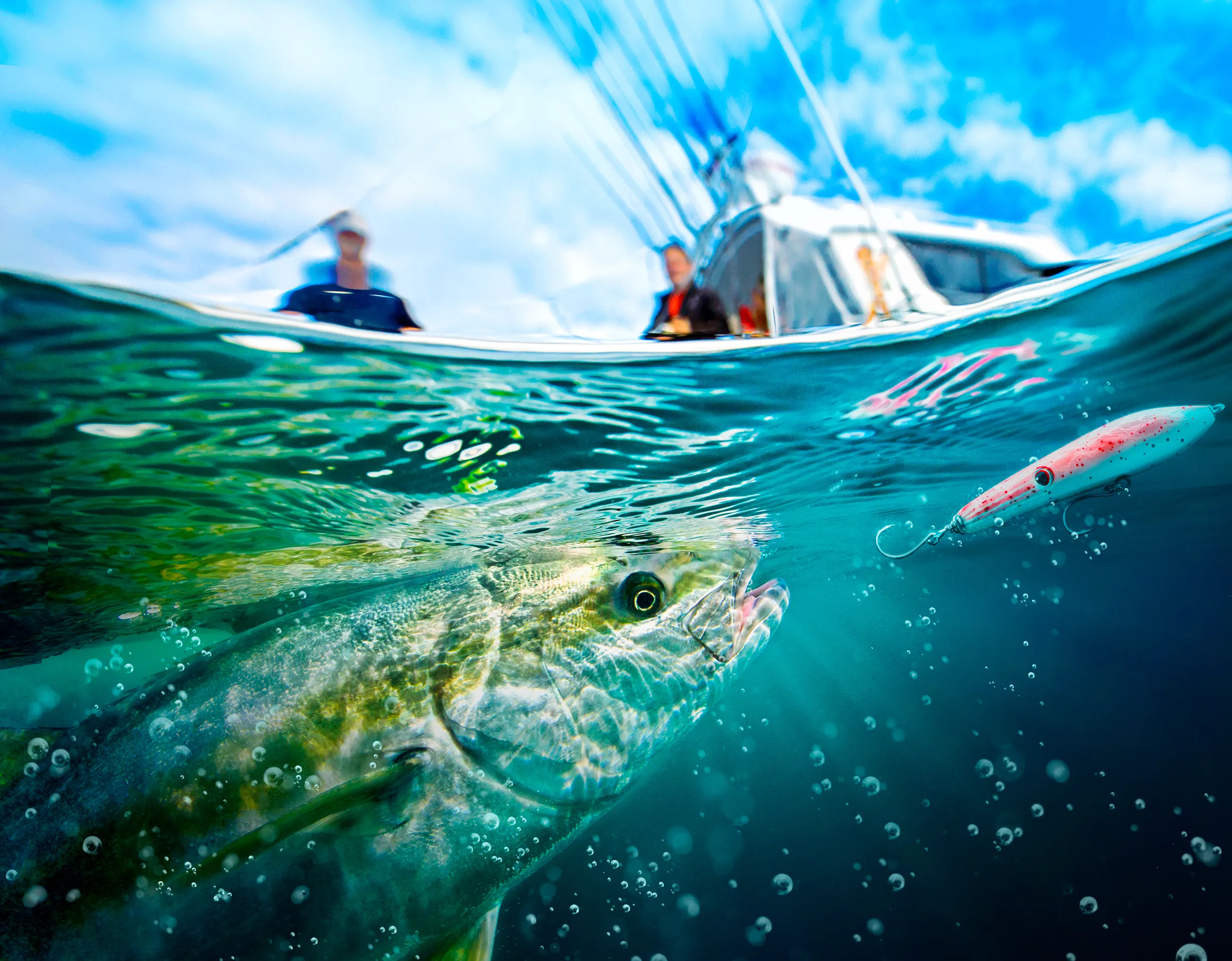 Keeping your fuel where it belongs: anti-fuel-theft solutions for boats on marinas, moorings and for trailer-boats