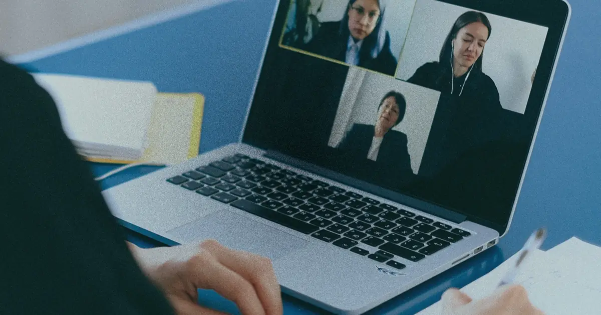 Hybrid, virtual and remote teams require new techniques and team building activities to foster trust. Here are 7 behaviors to try with your team, and specific strategies you can use to do so.
