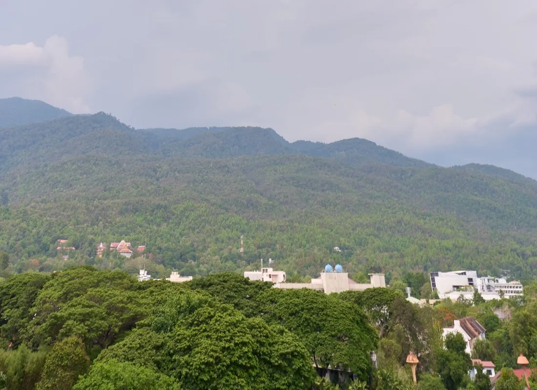 Newly Renovated Condo in Chiang Mai: Prime Location, Unbeatable Value