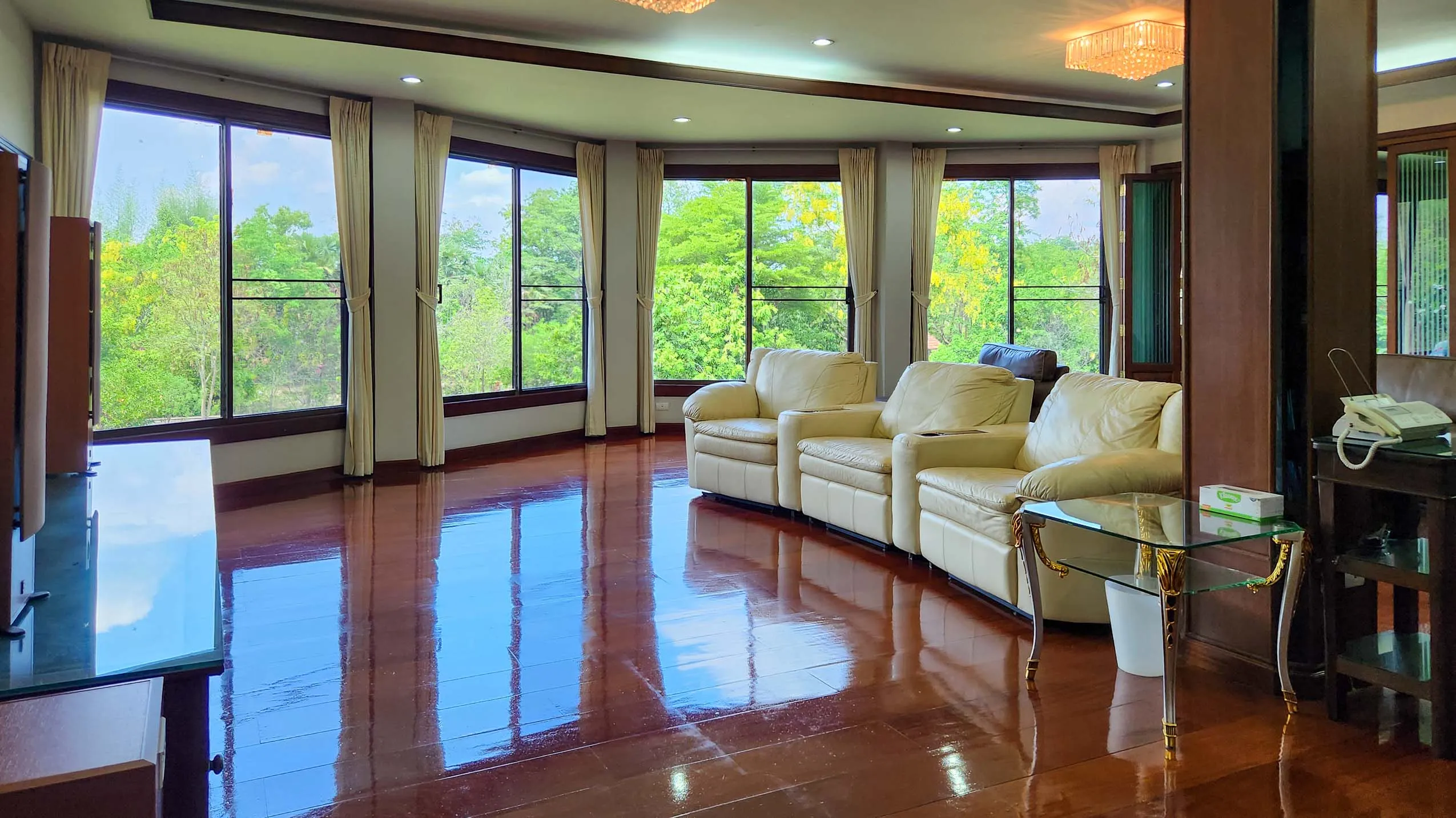 Expansive Luxury Estate on 7 Rai in Tranquil Nam Phrae, Hang Dong