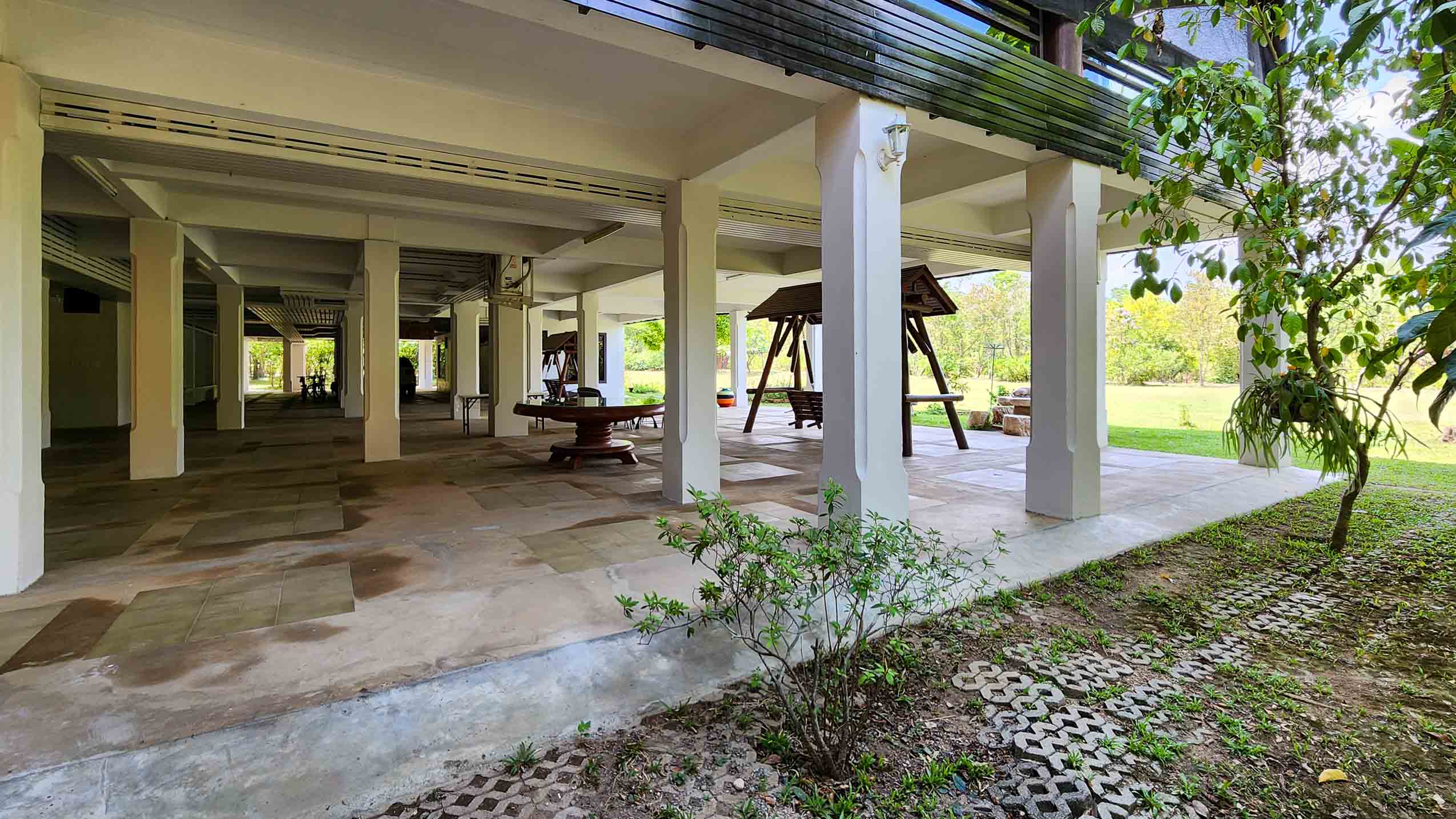 Expansive Luxury Estate on 7 Rai in Tranquil Nam Phrae, Hang Dong